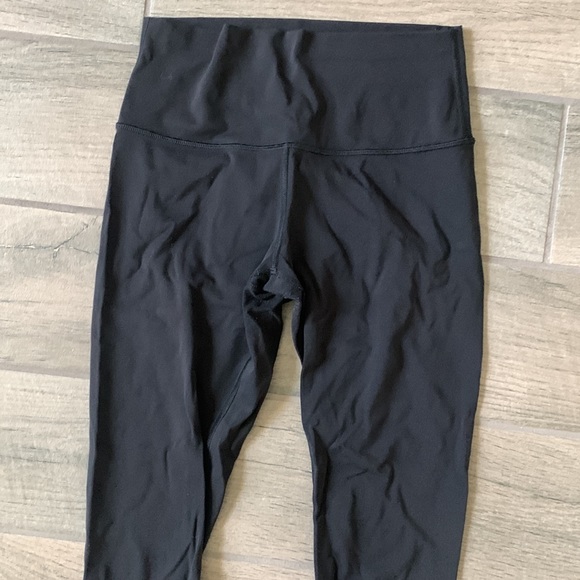 Lululemon black leggings - Picture 2 of 7